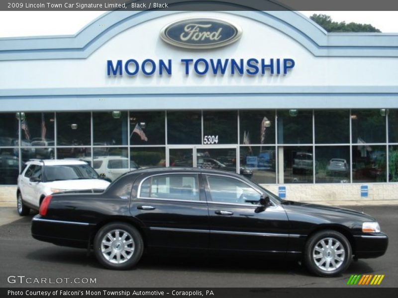 Black / Black 2009 Lincoln Town Car Signature Limited