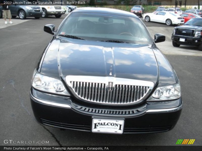 Black / Black 2009 Lincoln Town Car Signature Limited