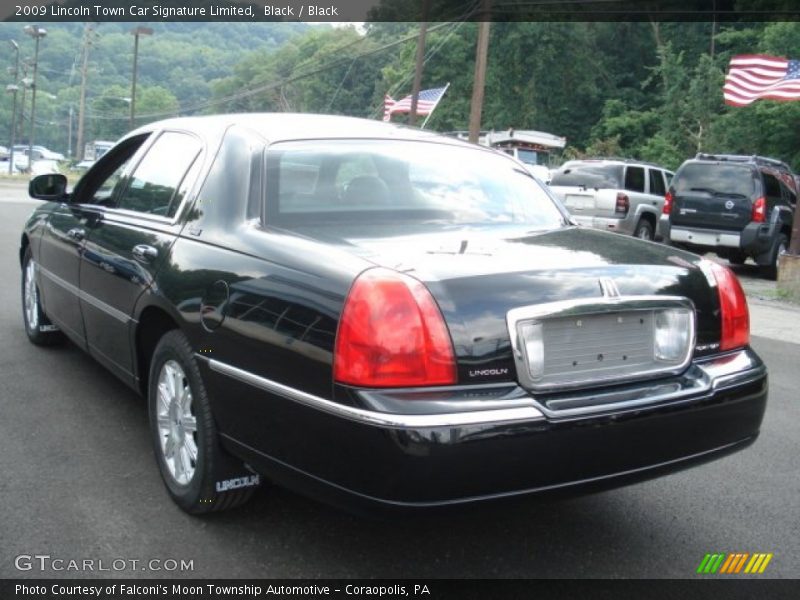 Black / Black 2009 Lincoln Town Car Signature Limited