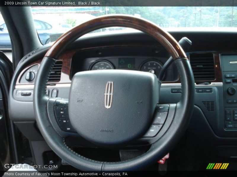 Black / Black 2009 Lincoln Town Car Signature Limited