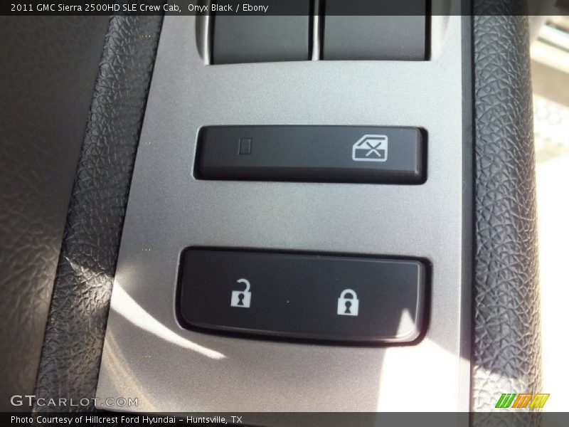 Onyx Black / Ebony 2011 GMC Sierra 2500HD SLE Crew Cab