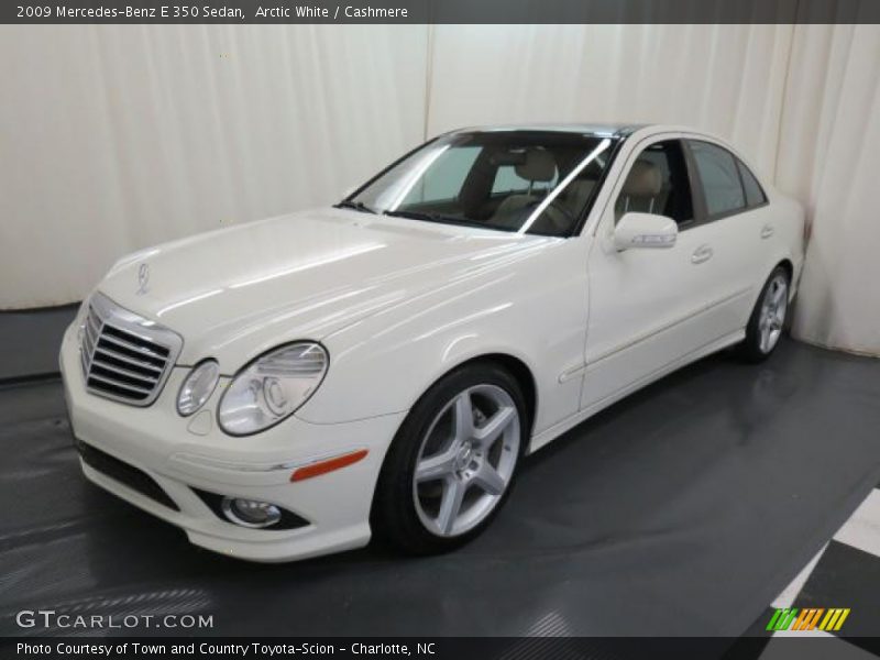 Arctic White / Cashmere 2009 Mercedes-Benz E 350 Sedan