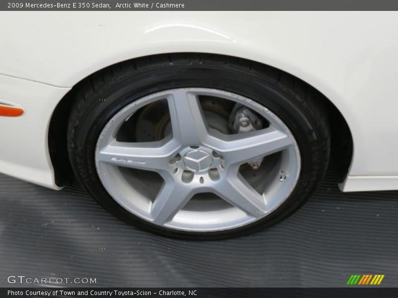 Arctic White / Cashmere 2009 Mercedes-Benz E 350 Sedan