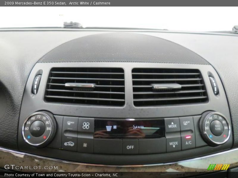 Arctic White / Cashmere 2009 Mercedes-Benz E 350 Sedan
