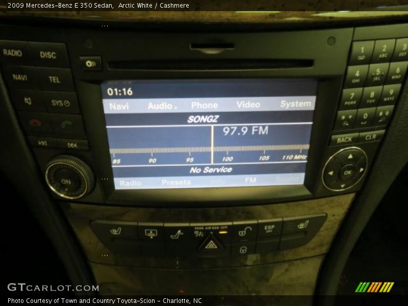 Arctic White / Cashmere 2009 Mercedes-Benz E 350 Sedan