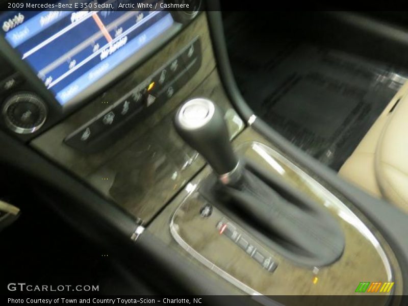 Arctic White / Cashmere 2009 Mercedes-Benz E 350 Sedan