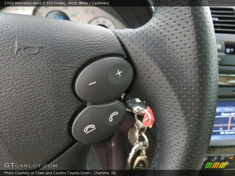 Arctic White / Cashmere 2009 Mercedes-Benz E 350 Sedan