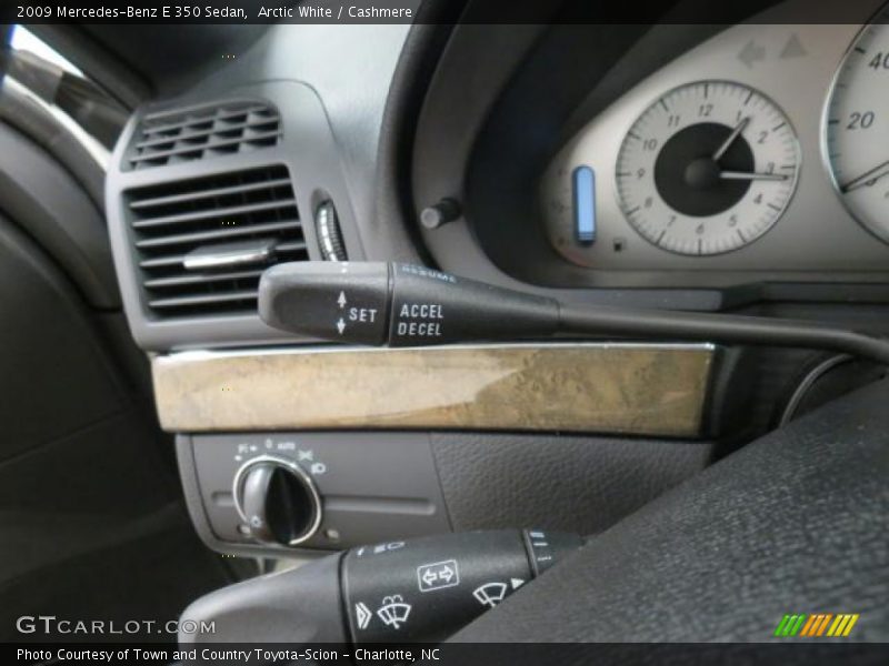 Arctic White / Cashmere 2009 Mercedes-Benz E 350 Sedan