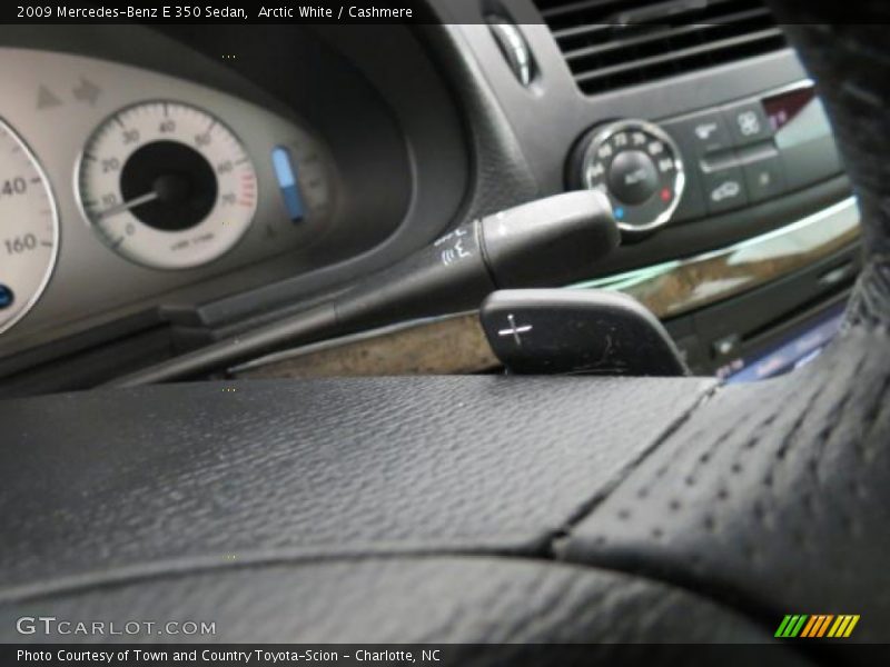 Arctic White / Cashmere 2009 Mercedes-Benz E 350 Sedan