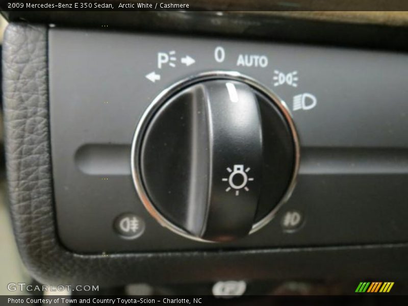 Arctic White / Cashmere 2009 Mercedes-Benz E 350 Sedan