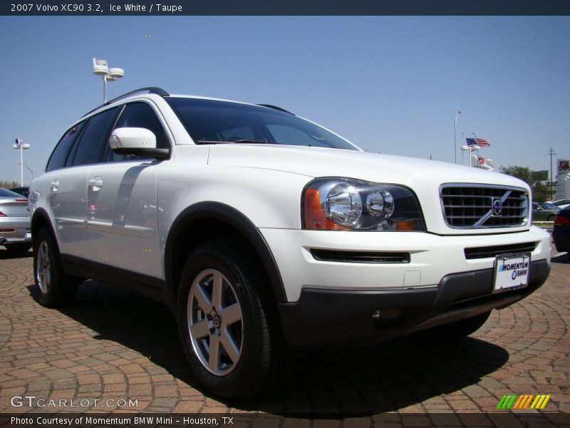 Ice White / Taupe 2007 Volvo XC90 3.2