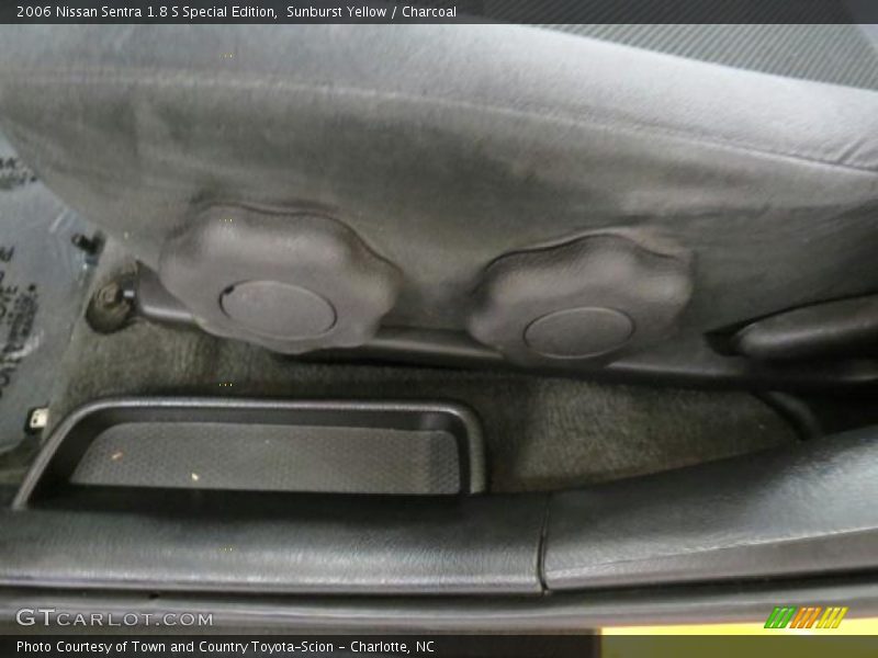 Sunburst Yellow / Charcoal 2006 Nissan Sentra 1.8 S Special Edition
