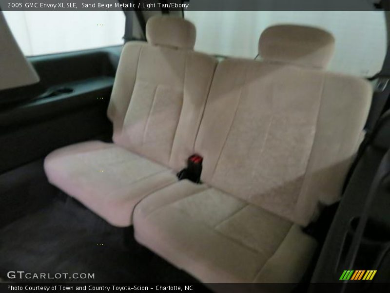 Sand Beige Metallic / Light Tan/Ebony 2005 GMC Envoy XL SLE