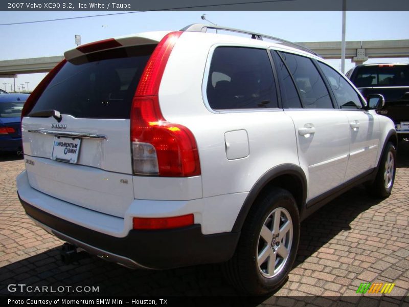 Ice White / Taupe 2007 Volvo XC90 3.2