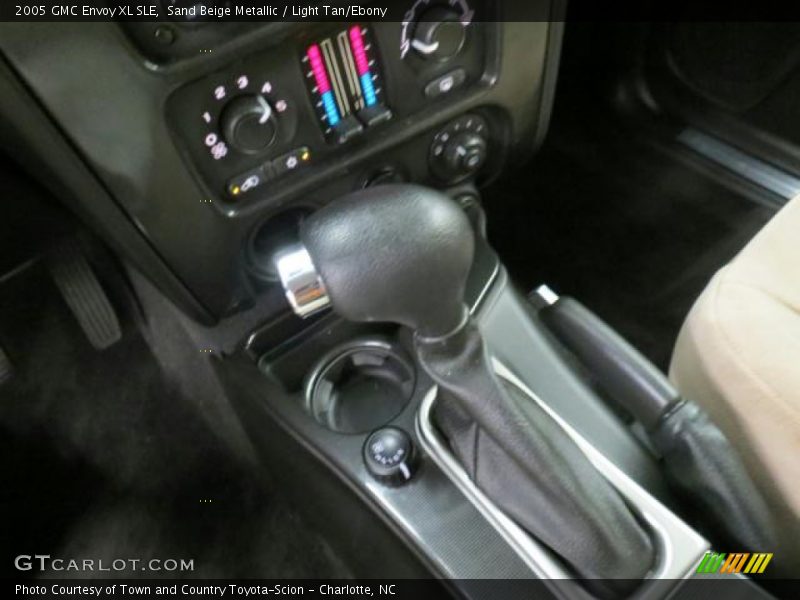 Sand Beige Metallic / Light Tan/Ebony 2005 GMC Envoy XL SLE