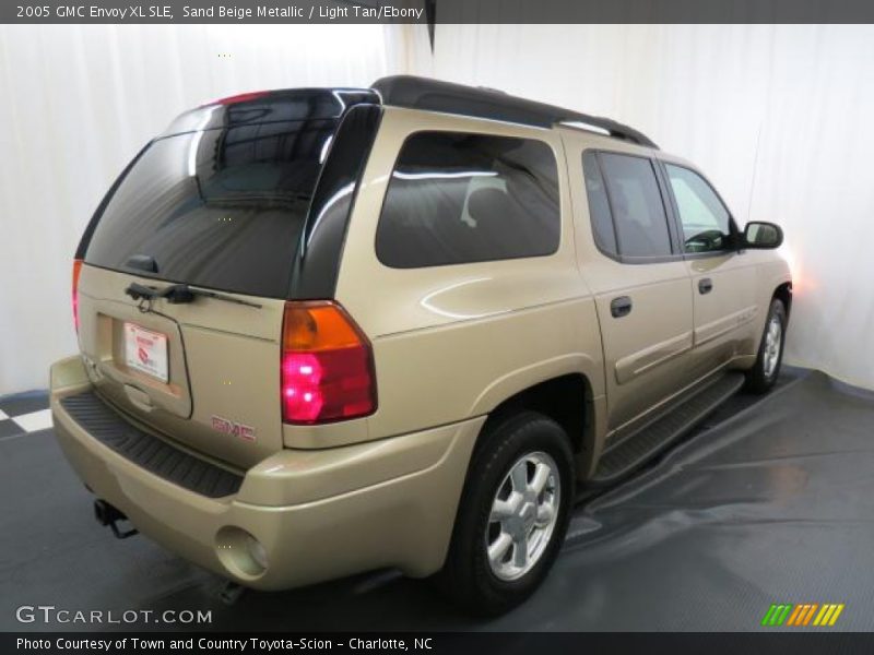 Sand Beige Metallic / Light Tan/Ebony 2005 GMC Envoy XL SLE