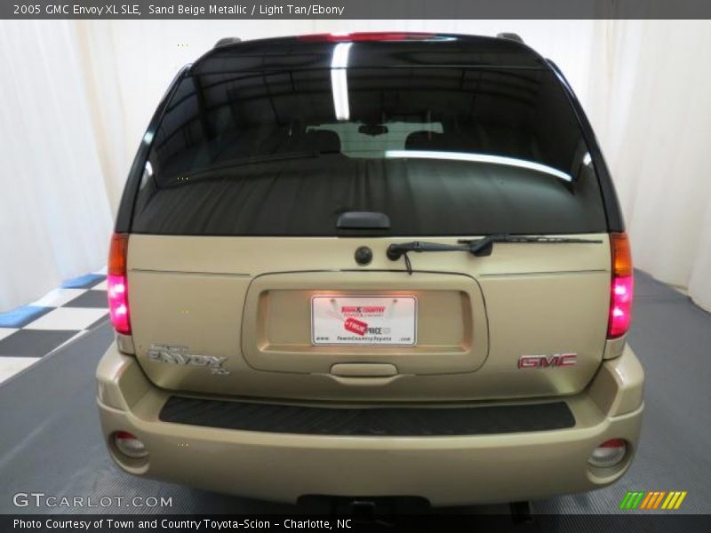 Sand Beige Metallic / Light Tan/Ebony 2005 GMC Envoy XL SLE