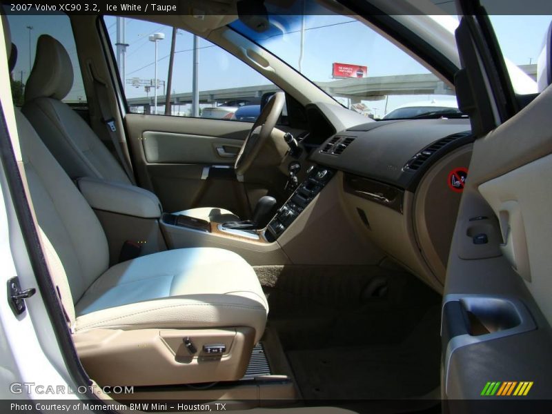 Ice White / Taupe 2007 Volvo XC90 3.2
