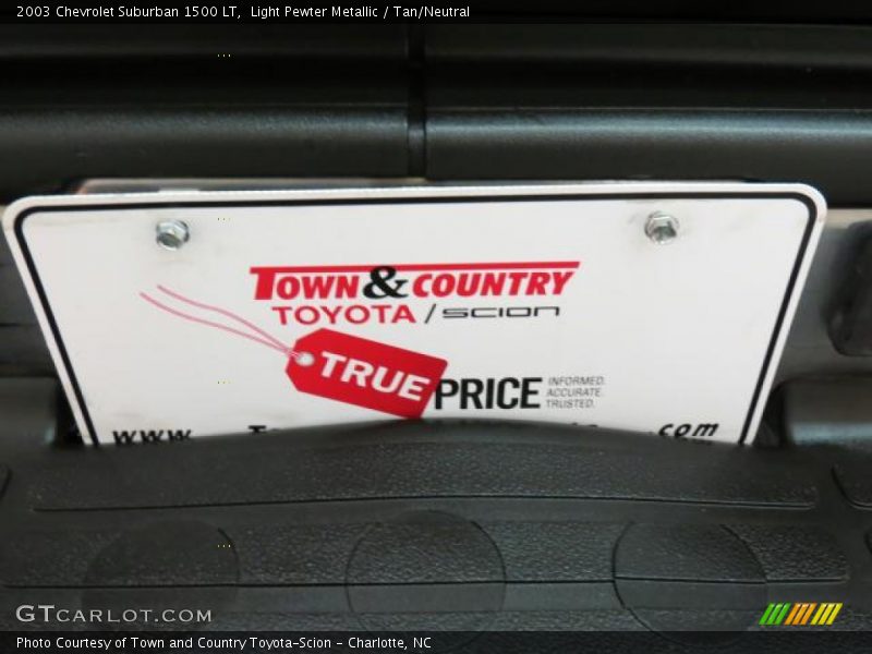 Light Pewter Metallic / Tan/Neutral 2003 Chevrolet Suburban 1500 LT
