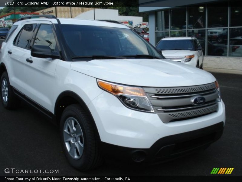 Oxford White / Medium Light Stone 2013 Ford Explorer 4WD