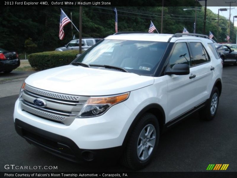 Front 3/4 View of 2013 Explorer 4WD