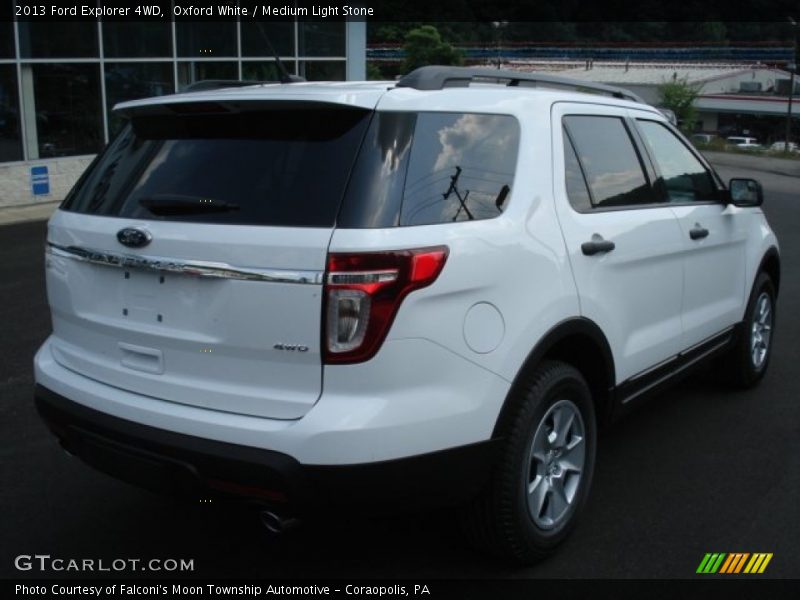 Oxford White / Medium Light Stone 2013 Ford Explorer 4WD