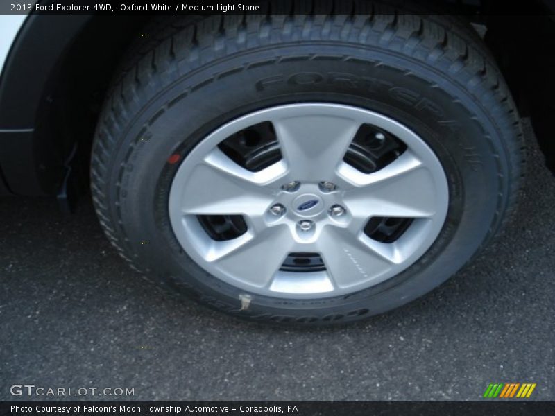 Oxford White / Medium Light Stone 2013 Ford Explorer 4WD