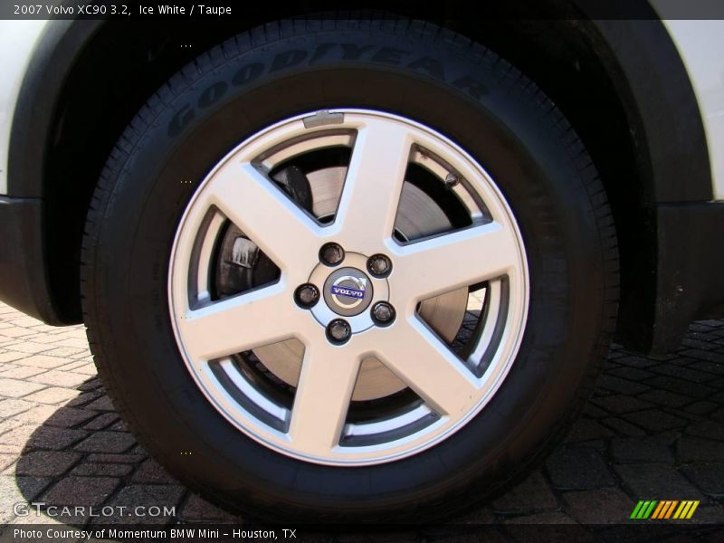 Ice White / Taupe 2007 Volvo XC90 3.2