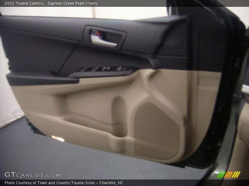 Cypress Green Pearl / Ivory 2012 Toyota Camry L