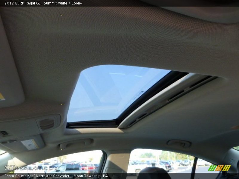 Summit White / Ebony 2012 Buick Regal GS