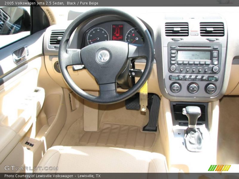 Black / Pure Beige 2005 Volkswagen Jetta 2.5 Sedan