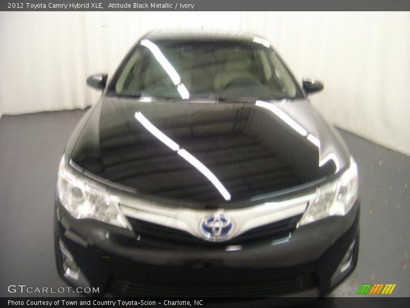 Attitude Black Metallic / Ivory 2012 Toyota Camry Hybrid XLE