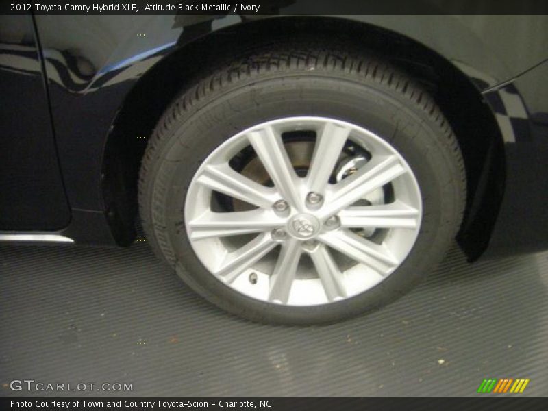Attitude Black Metallic / Ivory 2012 Toyota Camry Hybrid XLE