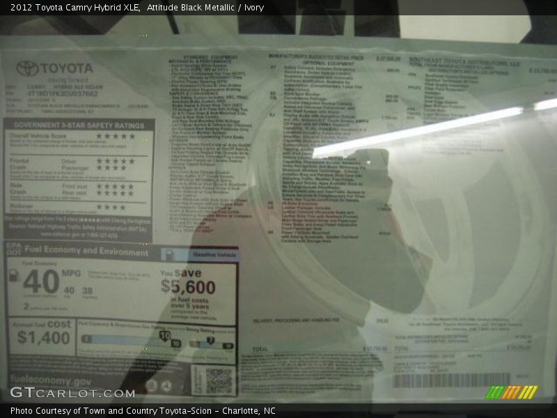 Attitude Black Metallic / Ivory 2012 Toyota Camry Hybrid XLE