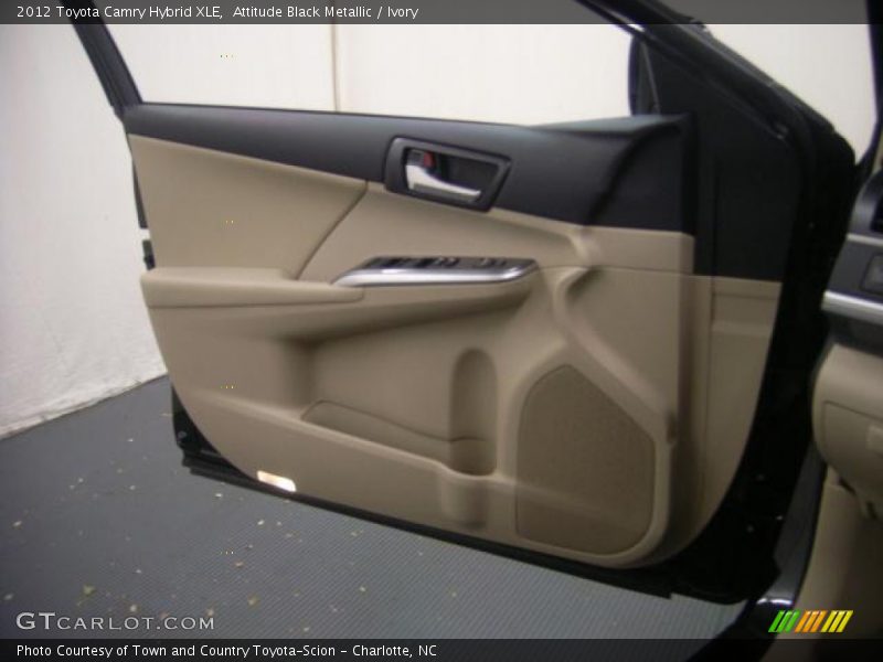 Attitude Black Metallic / Ivory 2012 Toyota Camry Hybrid XLE