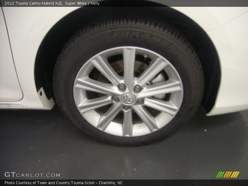 Super White / Ivory 2012 Toyota Camry Hybrid XLE