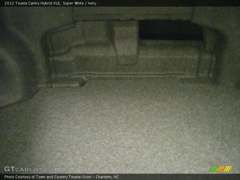 Super White / Ivory 2012 Toyota Camry Hybrid XLE