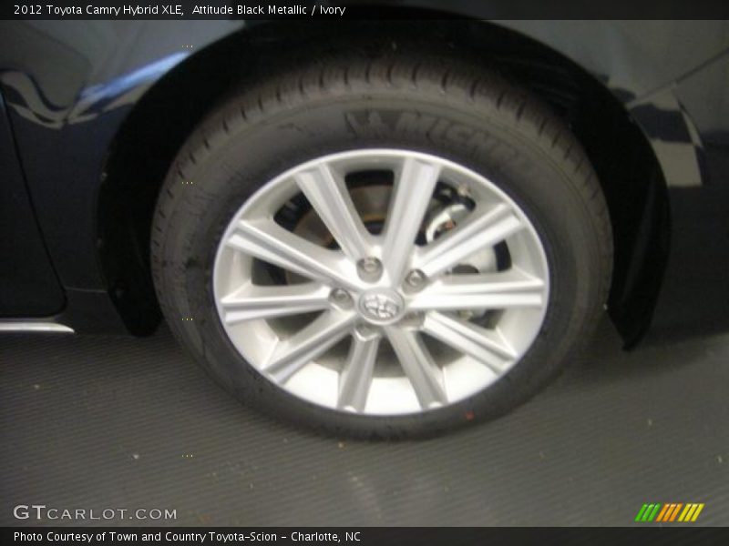 Attitude Black Metallic / Ivory 2012 Toyota Camry Hybrid XLE