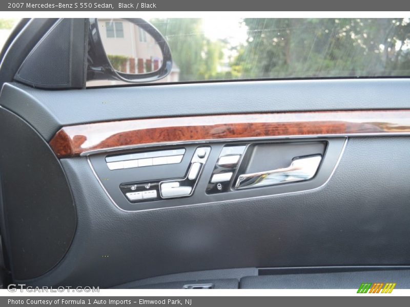 Black / Black 2007 Mercedes-Benz S 550 Sedan