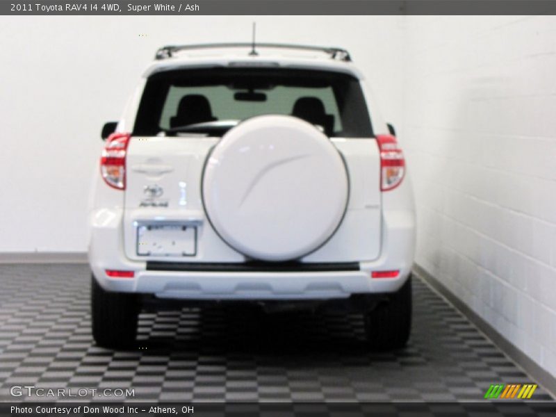 Super White / Ash 2011 Toyota RAV4 I4 4WD