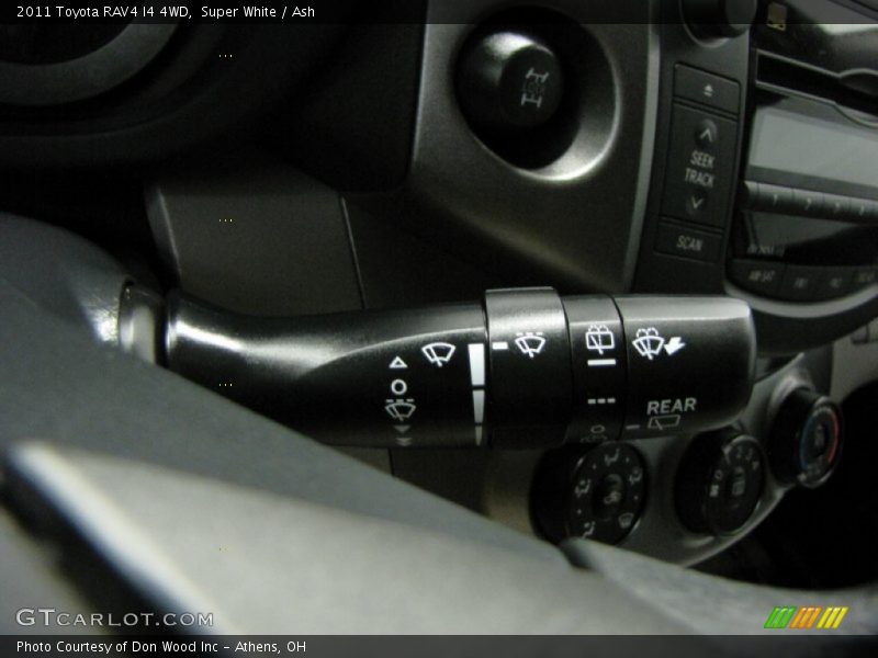 Super White / Ash 2011 Toyota RAV4 I4 4WD
