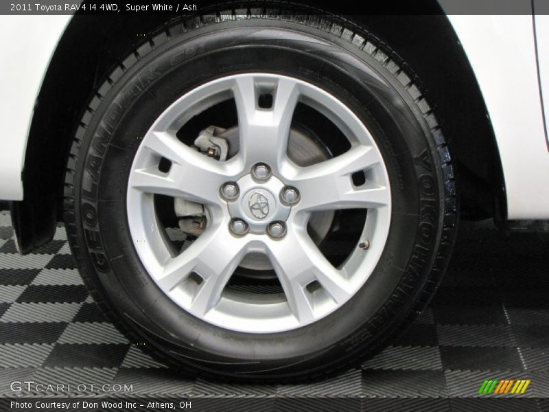 Super White / Ash 2011 Toyota RAV4 I4 4WD