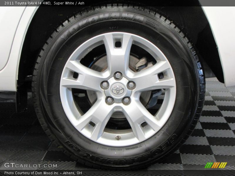 Super White / Ash 2011 Toyota RAV4 I4 4WD