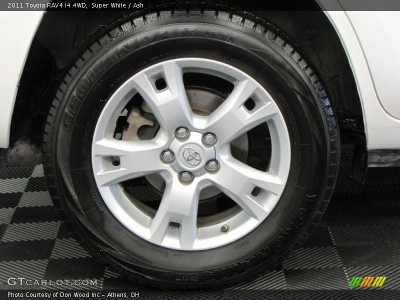 Super White / Ash 2011 Toyota RAV4 I4 4WD
