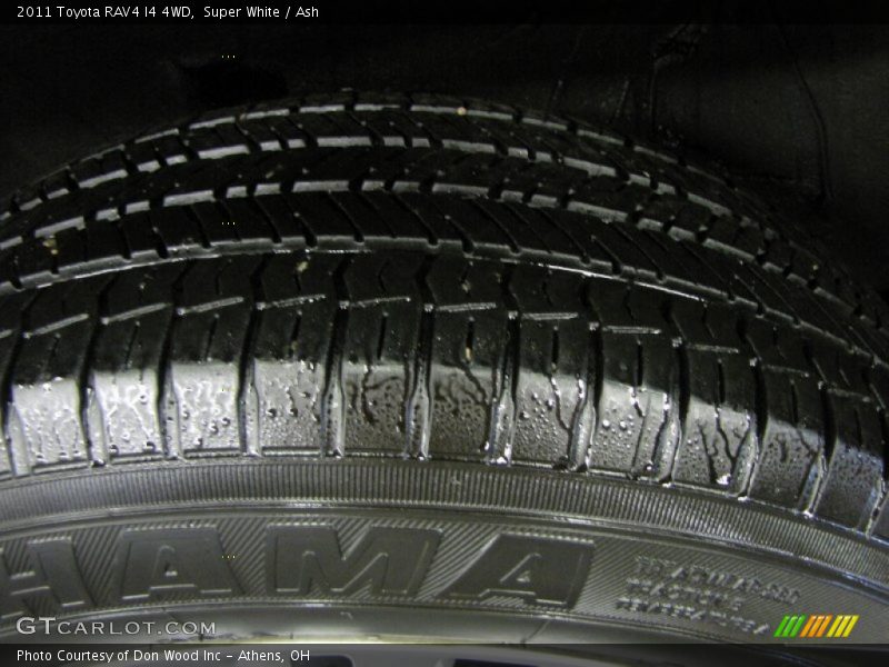 Super White / Ash 2011 Toyota RAV4 I4 4WD