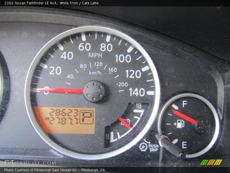 White Frost / Cafe Latte 2009 Nissan Pathfinder LE 4x4