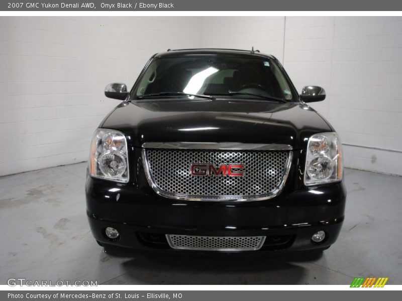 Onyx Black / Ebony Black 2007 GMC Yukon Denali AWD
