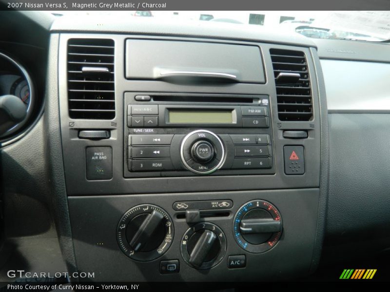 Magnetic Grey Metallic / Charcoal 2007 Nissan Versa S