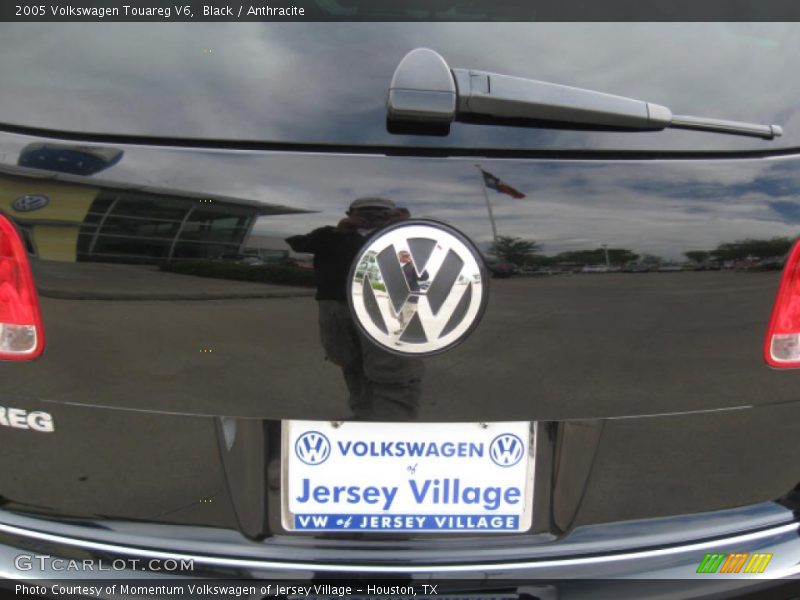 Black / Anthracite 2005 Volkswagen Touareg V6