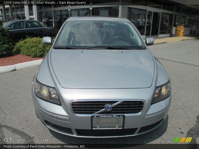 Silver Metallic / Dark Beige/Quartz 2006 Volvo S40 2.4i